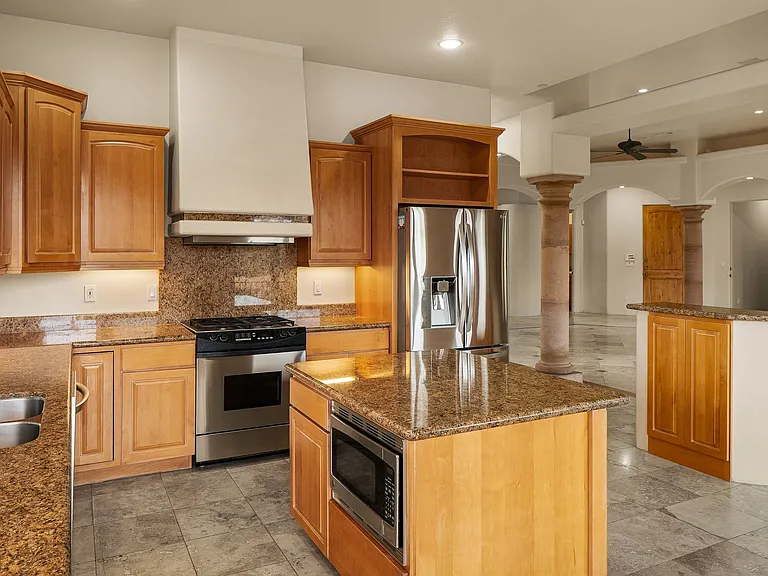 227 Les Springs Dr — Photo 42