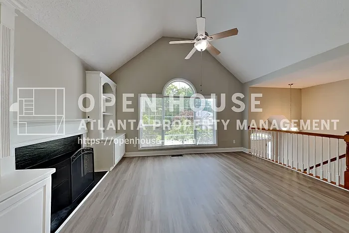 4 bed, 3.0 bath, 2202 sqft, $2,400 — Photo 4