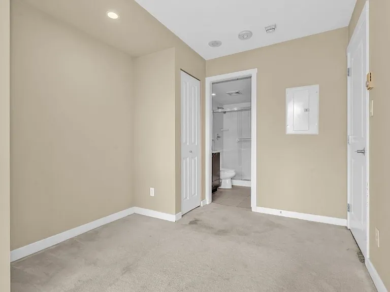 5088 Kwantlen St #3XX — Photo 15