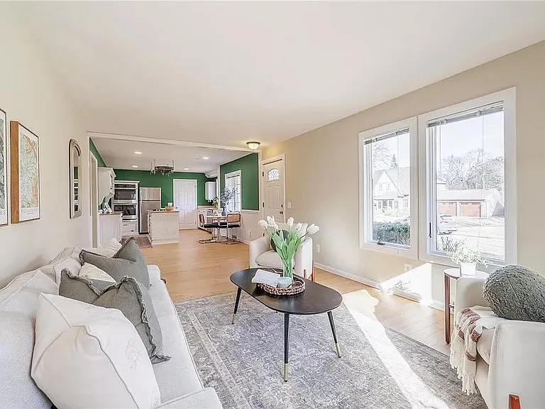 171 Meadow Dr — Photo 4
