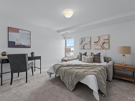 4th image of 411 S Old Woodward Ave Unit 924