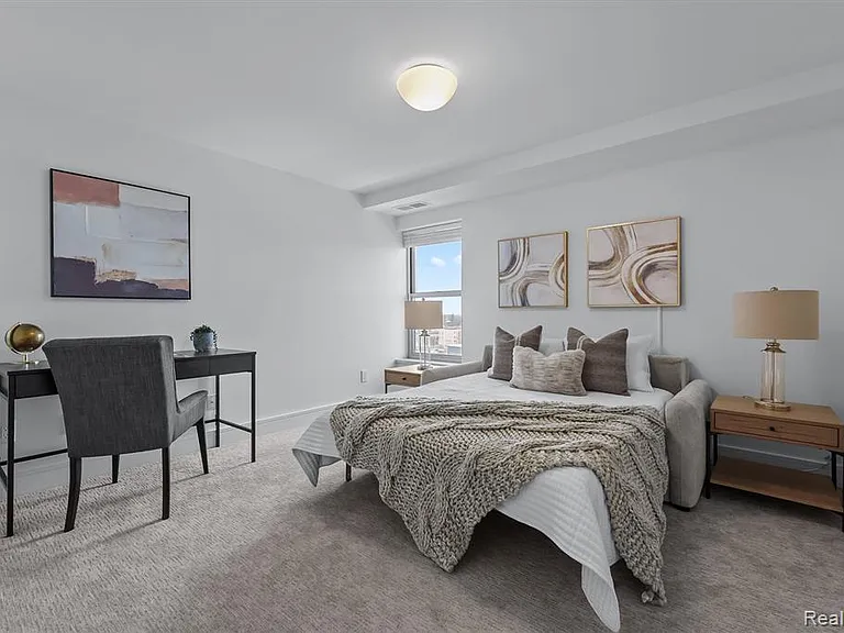 411 S Old Woodward Ave #924 — Photo 4