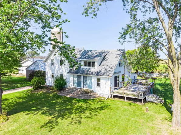 E9244 Blueberry Rd, New London, WI 54961