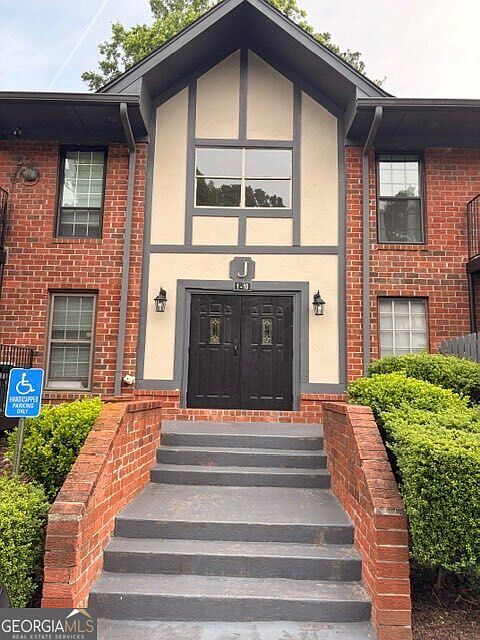 1st image of 6851 Roswell Rd Unit J2