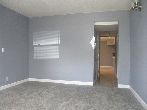 3rd image of 2834 Jolley Ave
