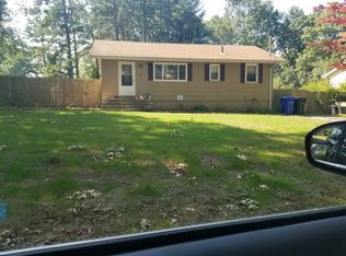 15 Undine Cir, Springfield, MA 01109