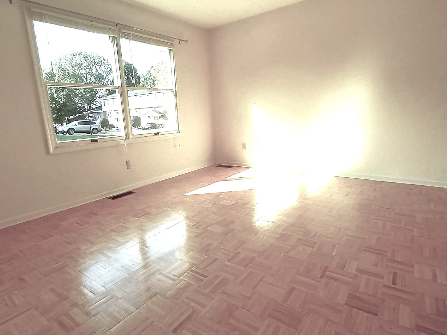 2 bed, 1.5 bath, 1200 sqft, $2,100 — Photo 2