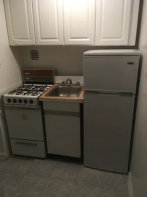 Rented by Bond New York | media 17