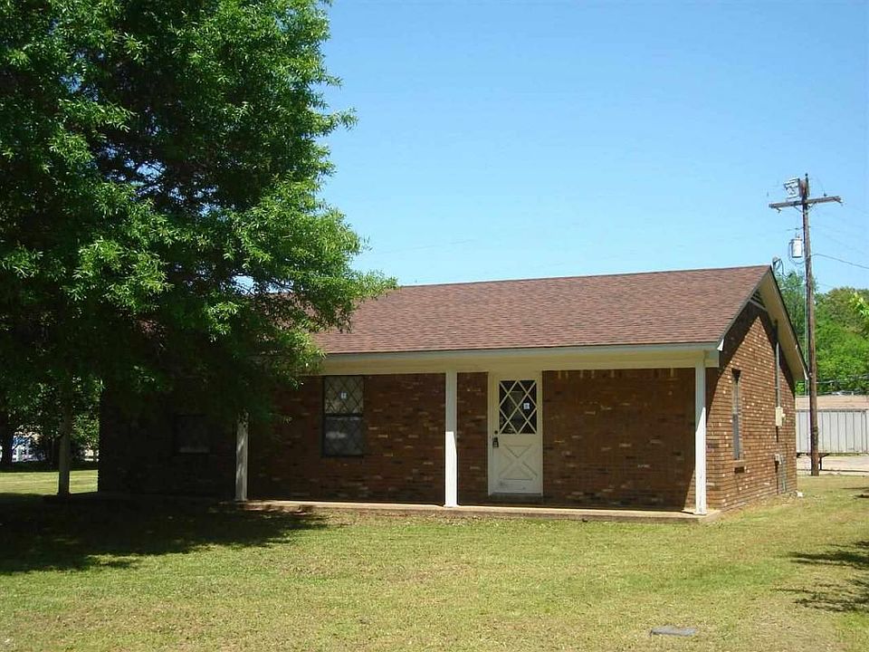 2nd image of 105 Kay Dr