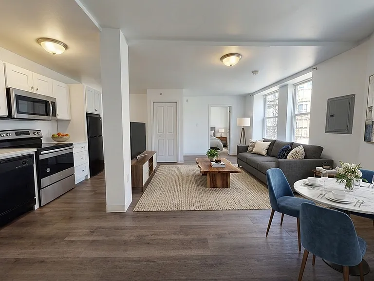 1412 Windrim Avenue — Photo 2