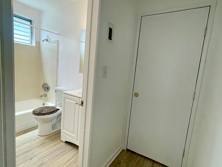 11818 Gateway Blvd #5B — Photo 16