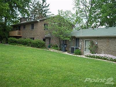 3rd image of 2056 Lakeside Dr
