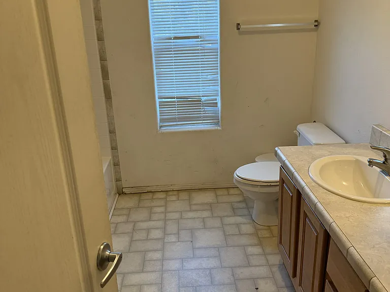 27020 Cottonwood Ave #2 — Photo 5