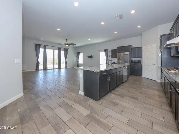 522 W Weldon St, Vail, AZ 85641