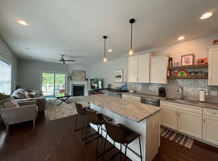 122 Milton St #122, Dedham, MA 02026
