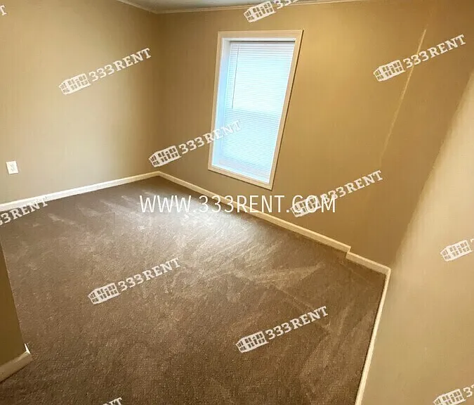 708 SE High St — Photo 5