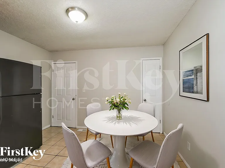 2485 Jenkee Dr — Photo 7