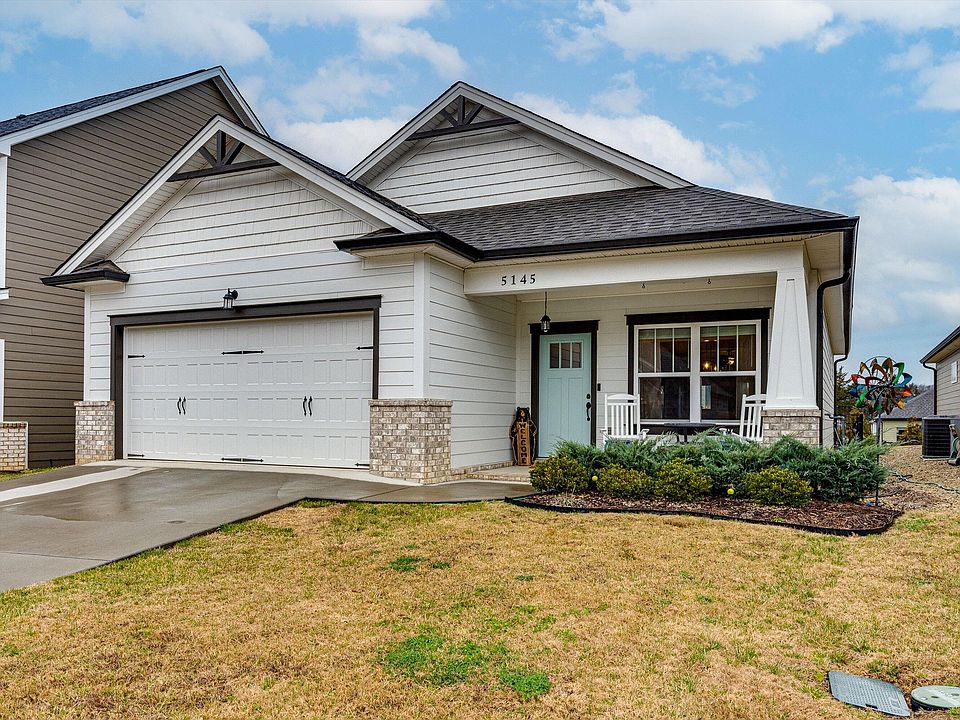 1st image of 5145 Meadowbend Dr NE