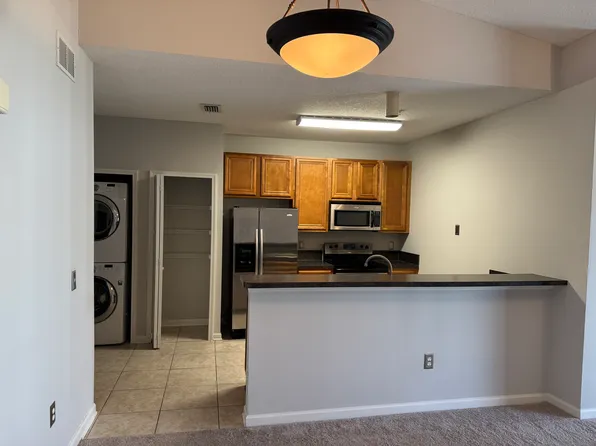 8210 Green Parrot Rd Unit 303, Jacksonville, FL 32256