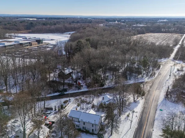 434 Tunxis Avenue, Bloomfield, CT 06002