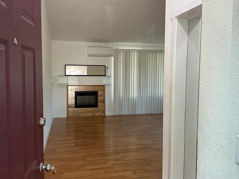 20415 28th Ave W #B