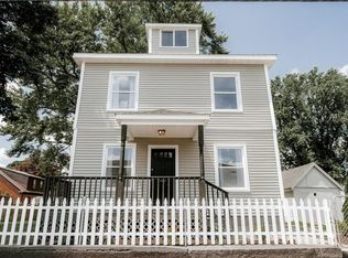 95 Woodhaven Rd, Pawtucket, RI 02861
