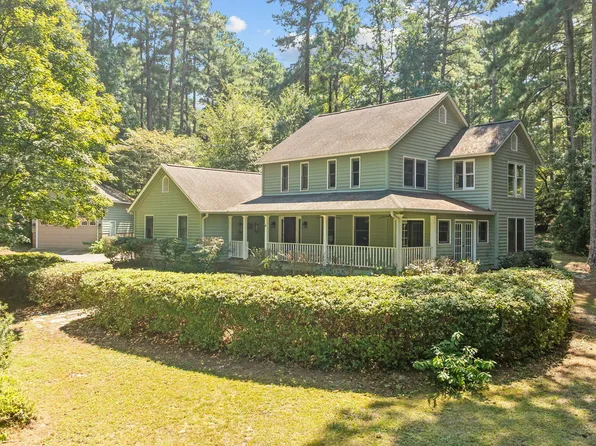 225 Mitchell Rd, Southern Pines, NC 28387