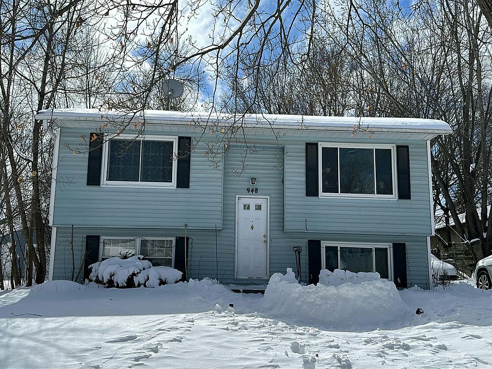 1st image of 948 19th St SE
