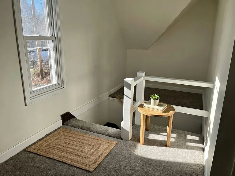 1025 E Land Pl — Photo 6