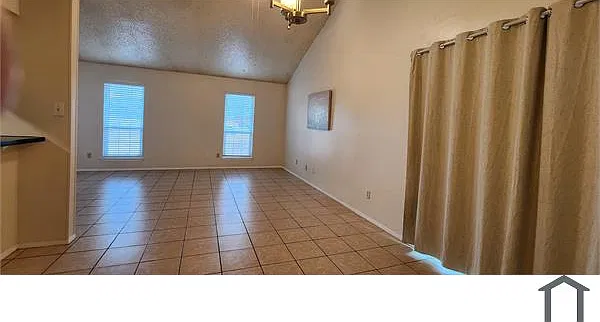 2 bed, 2500 sqft, $1,445 — Photo 4