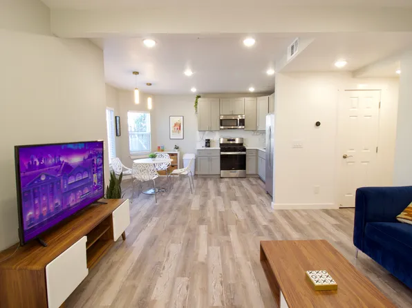 1187 34th St, Emeryville, CA 94608