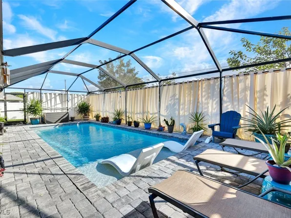 306 SW 28th Terrace Cpe, Coral, FL 33914