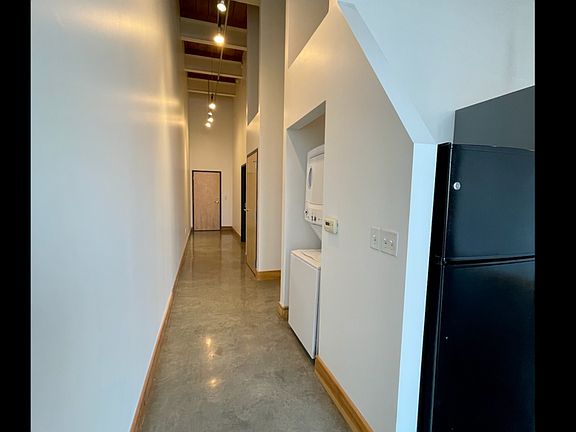 4th image of 382 W 22nd St #214