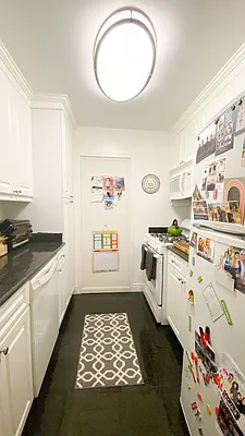 Rented by R New York | media 12