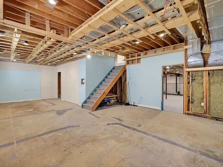 898 Explorer Ln — Photo 28