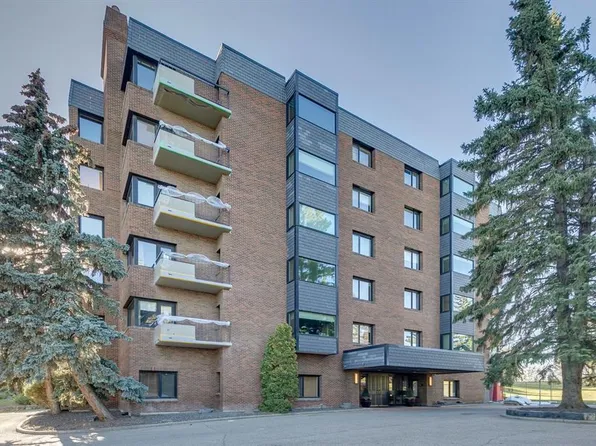 222 E Eagle Ridge Dr SW #3N, Calgary, AB T2V 2V7