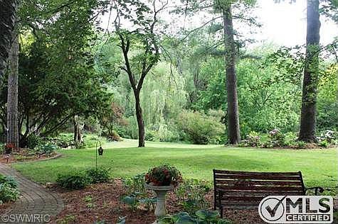 Beautiful stately grounds!