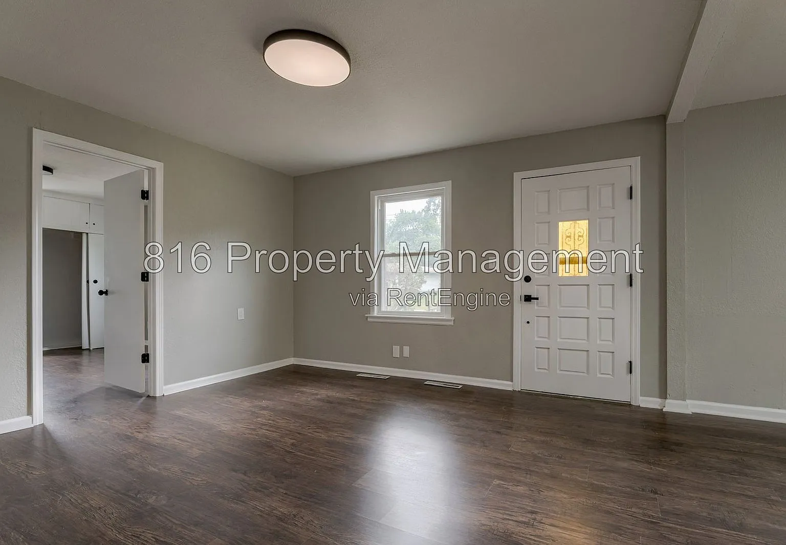 3 bed, 2.0 bath, 1105 sqft, $1,729 — Photo 2