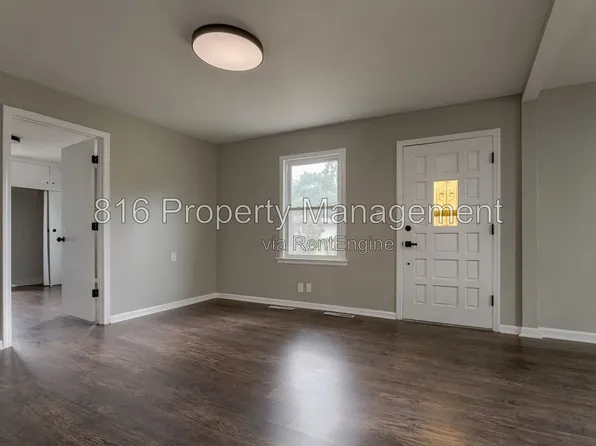 429 NE 87th St, Kansas City, MO 64155