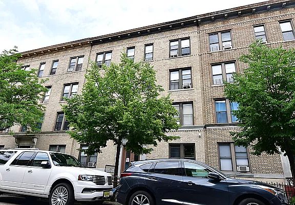 5th image of 4125 53rd St APT 12