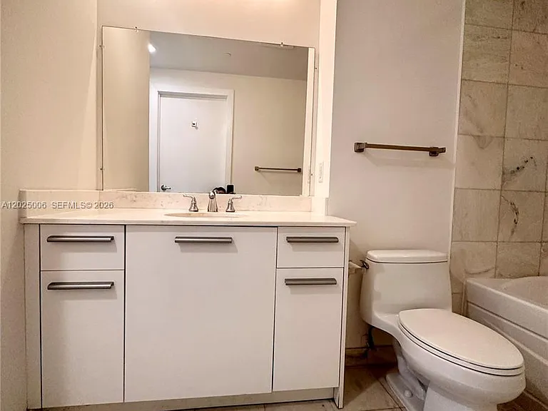 1060 Brickell Ave #2515 — Photo 13