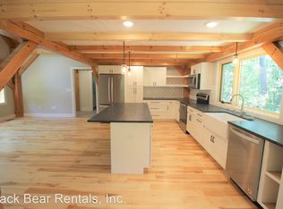 9 Ager Ln, Fairview, NC 28730