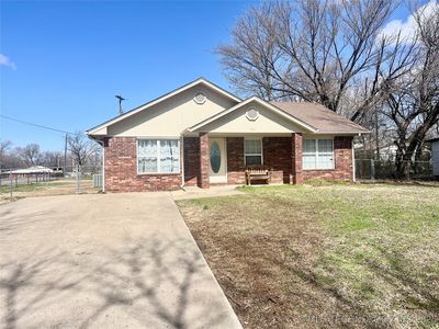 921 W Spaulding St, Checotah, OK, 74426