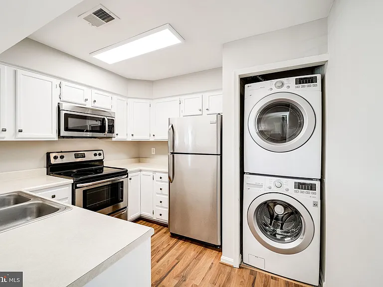 7012 Irwell Ln #14E — Photo 13