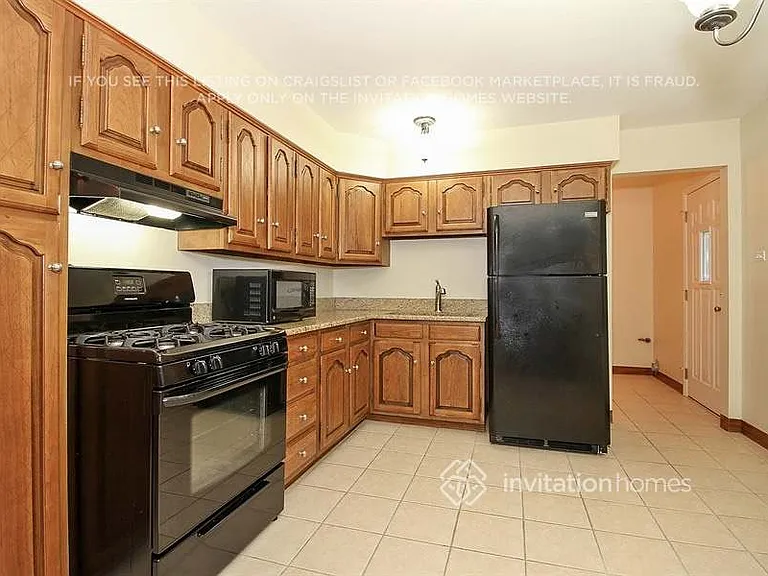 18829 Greenbay Ave — Photo 5