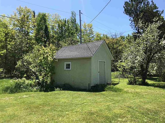 3rd image of 97 School St