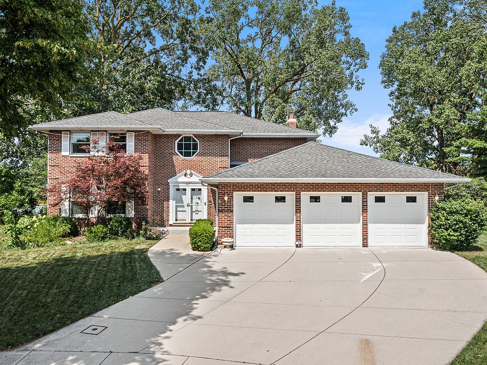 1st image of 887 N Dovington Ct