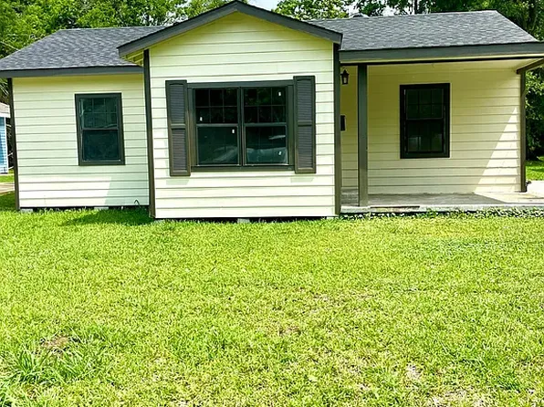 1850 Hebert St, Beaumont, TX 77705