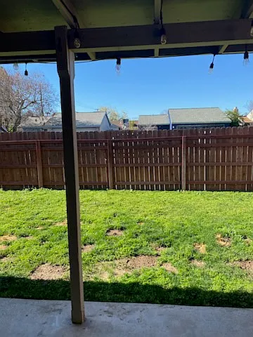 1220 N Mitchell Ave — Photo 12