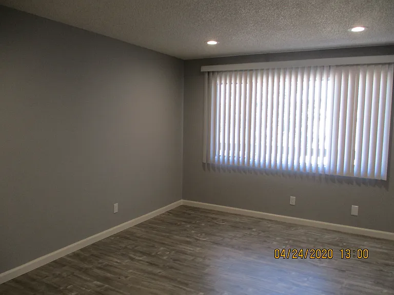 605 E Windsor Rd #203 — Photo 13